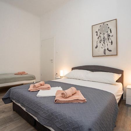 Apartments Lucija & Katia Rijeka Exteriör bild