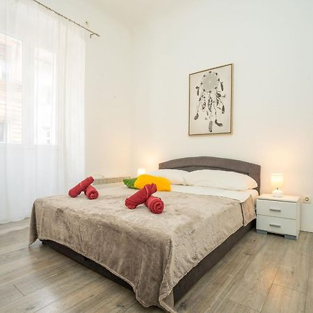 Apartments Lucija & Katia Rijeka Exteriör bild